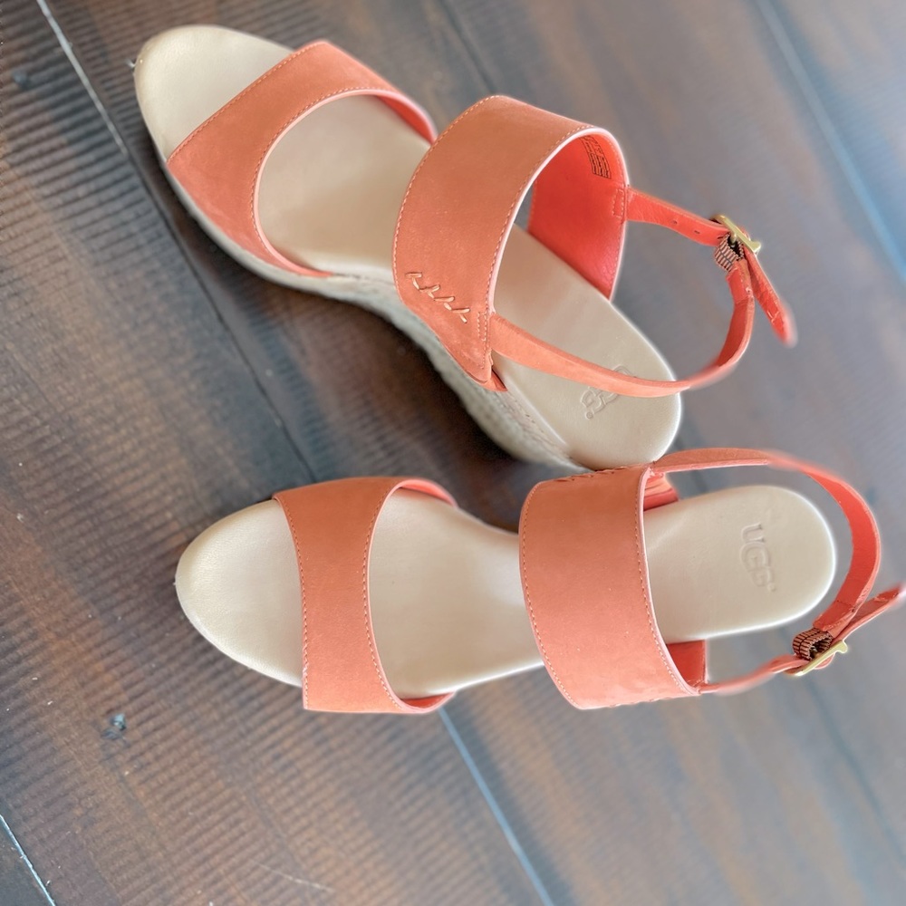 Ugg wedges- salmon